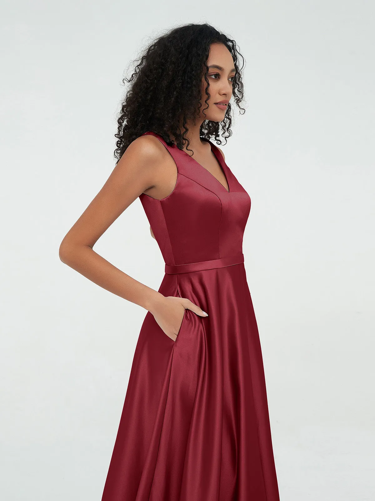 A-ligne Robes Maxi à Col en V en Satin avec Poches Bordeaux