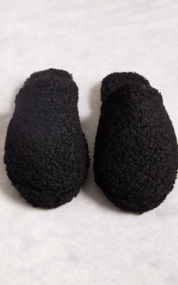 Chaussons noirs en imitation mouton