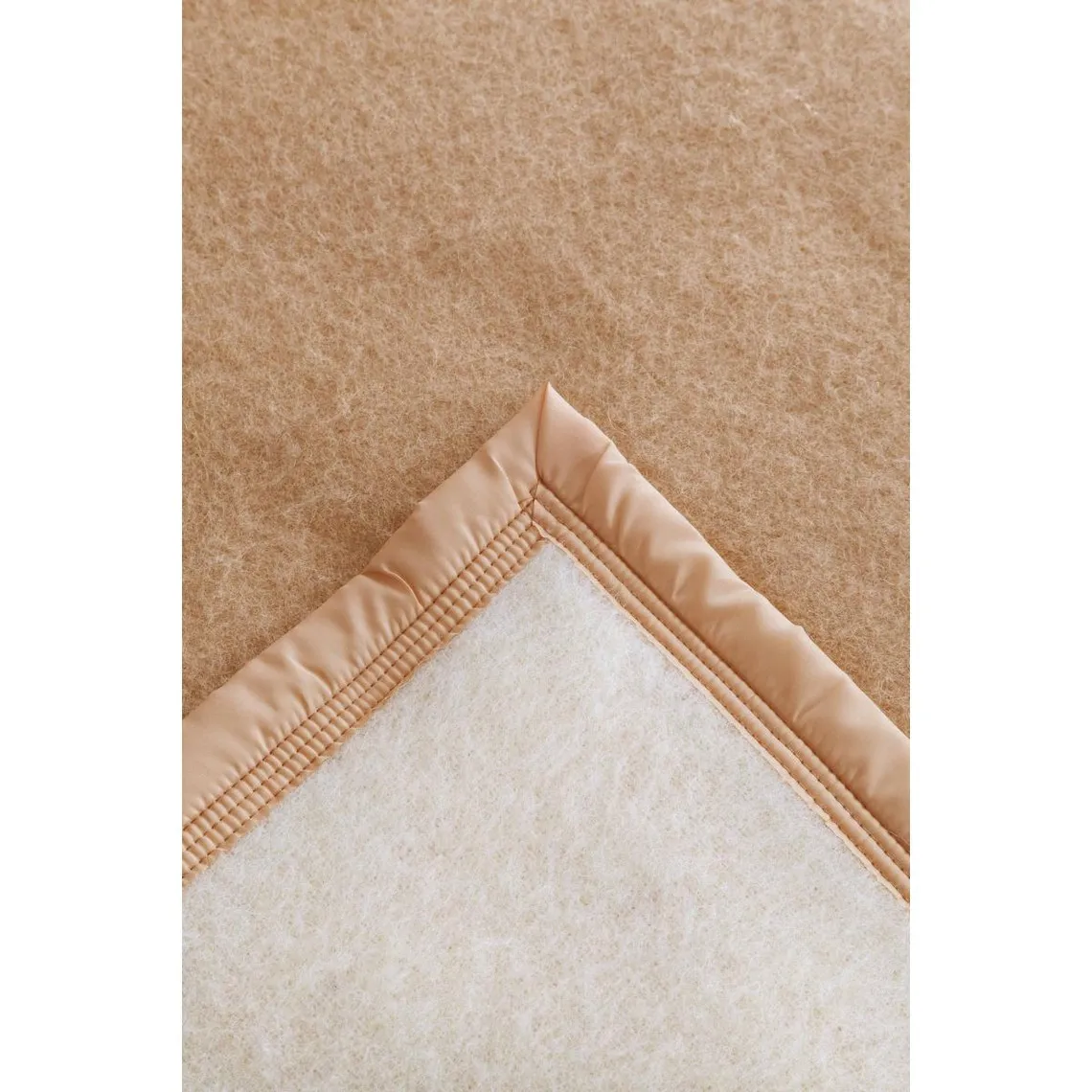 Couverture en pure laine double face VOLTA Beige | 3 Suisses