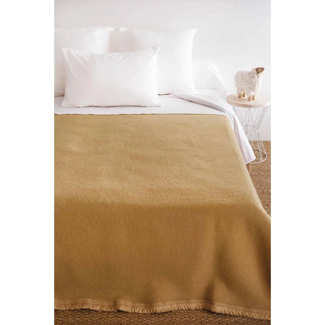 Couverture en pure laine double face VOLTA Beige | 3 Suisses