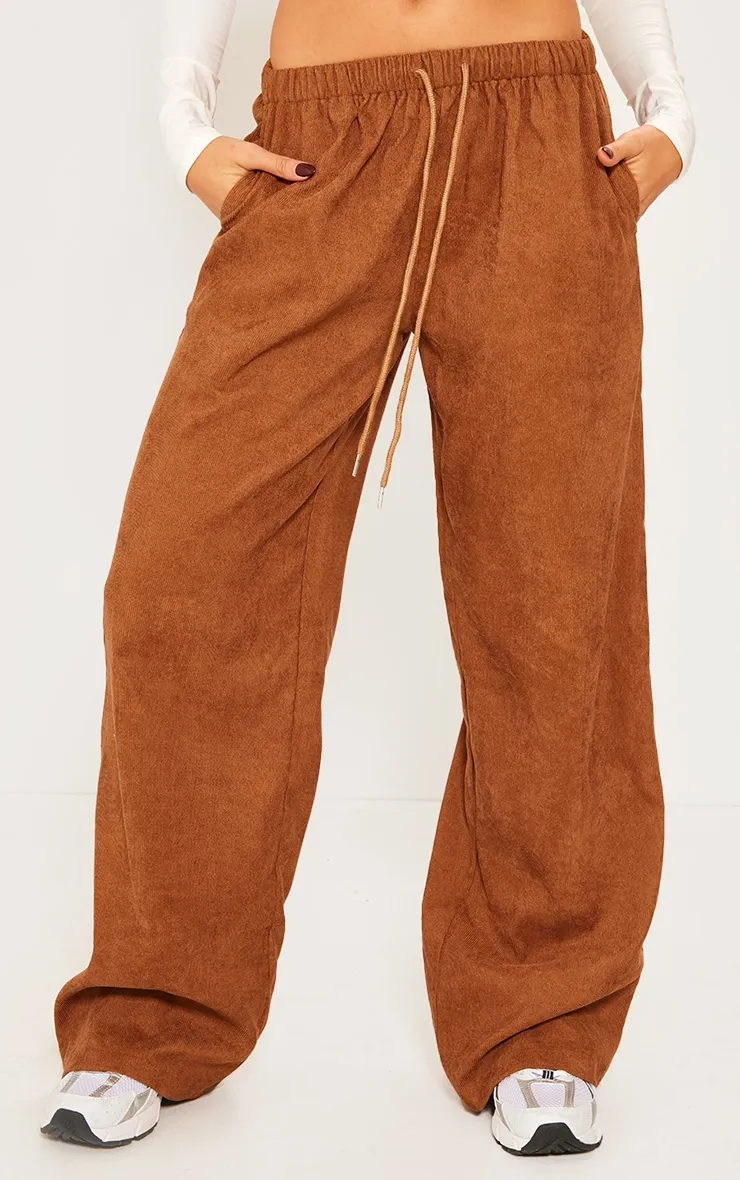 Pantalon en velours côtelé mocha taille basse à lien noué