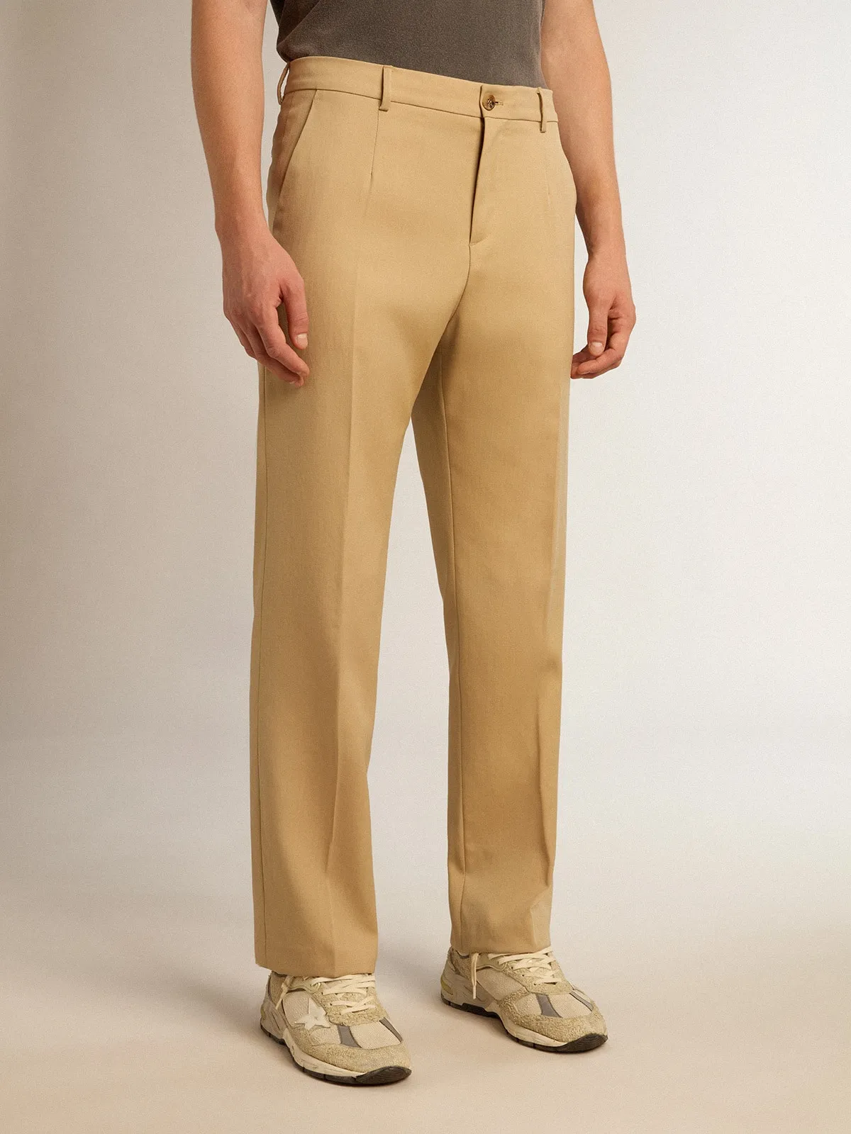 Pantalon pour homme en gabardine de laine couleur sable | Golden Goose