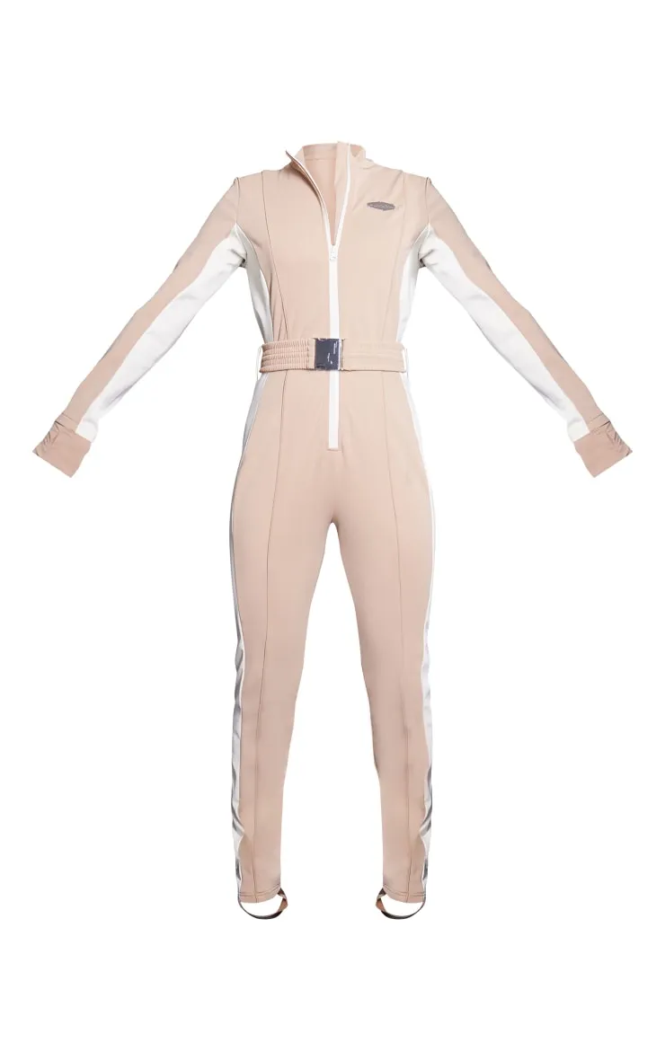 PRETTYLITTLETHING SKI Plus Combinaison ajustée de ski en néoprène beige à ceinture