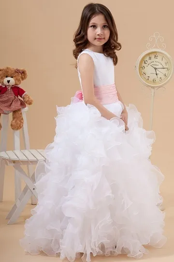 Robe cortège fille avec ceinture rose à volant