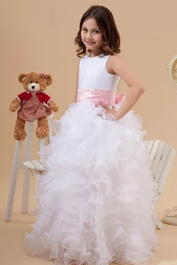 Robe cortège fille avec ceinture rose à volant