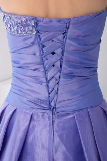 Robe lavande à bustier cœur pailletée taille ornée de ceinture courte